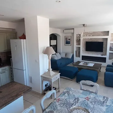 Les Saisons Maxime *