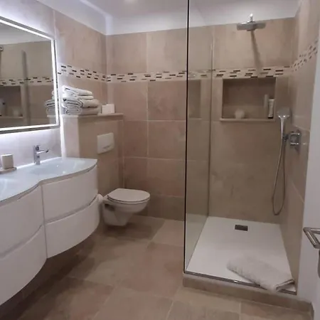 Les Saisons Maxime *