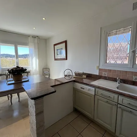 Les Saisons Maxime Apartmán *