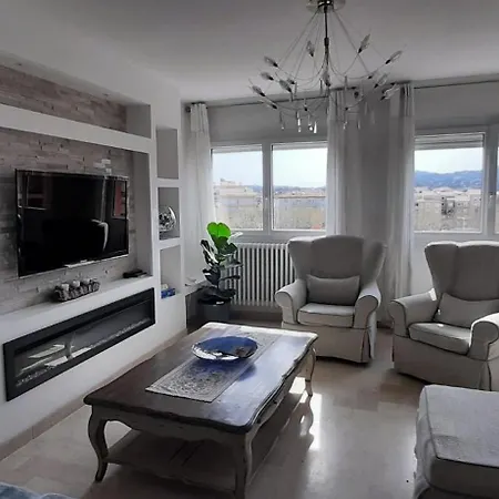 Les Saisons Maxime *