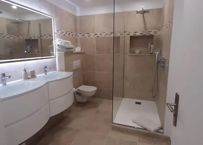 Les Saisons Maxime *